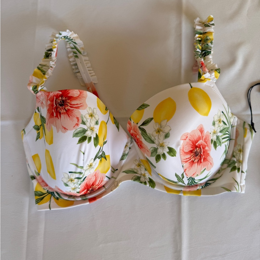 Tropical Flower & Lemon Bikini Set with Coral and Yellow Accents - Picture 4 of 5